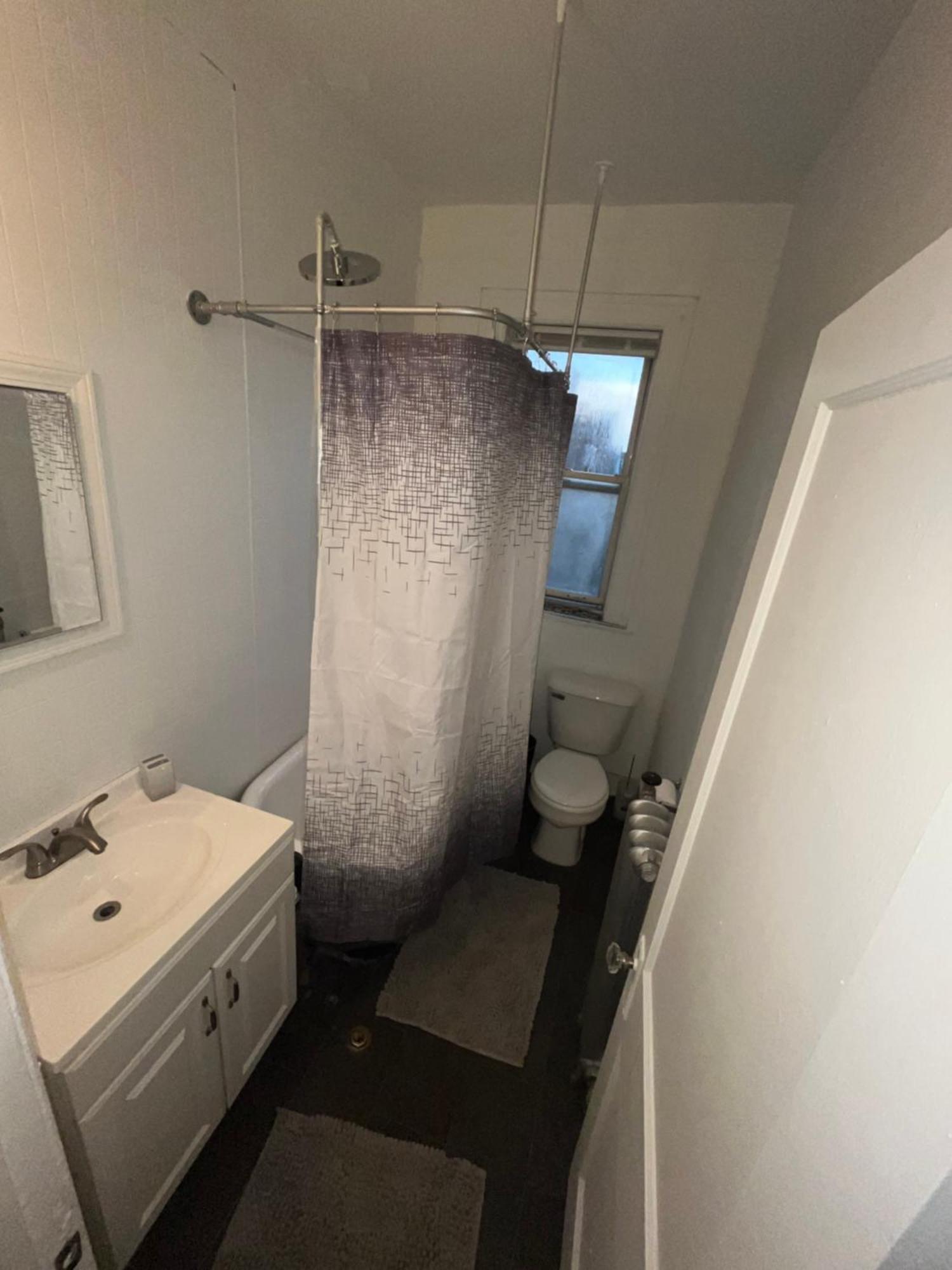 2 Bedroom Stylist Apartment Детройт Екстериор снимка
